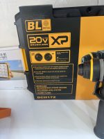 بتن کن شارژی دیوالت 5کیلویی مدل DCH172 - Image 2